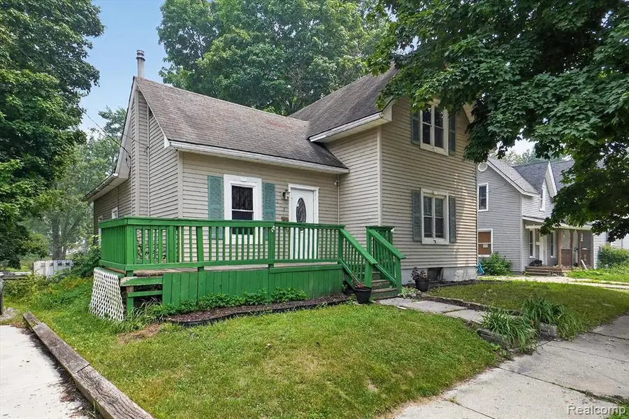 203 Grant, Holly, MI 48442 - #2