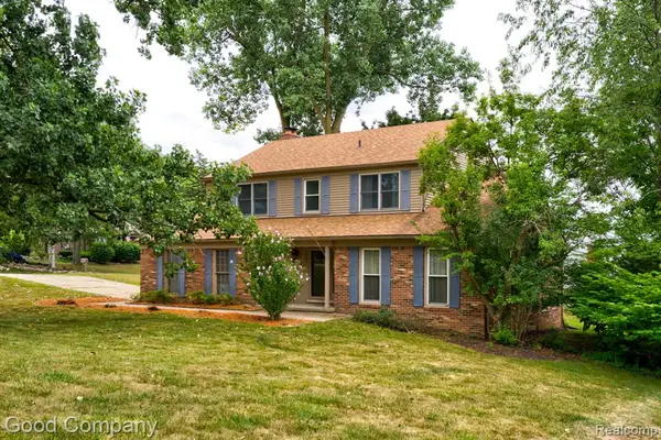 35868 Smithfield, Farmington, MI 48335