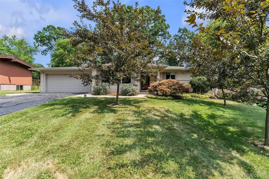 5728 Warbler, Clarkston, MI 48346 - #3
