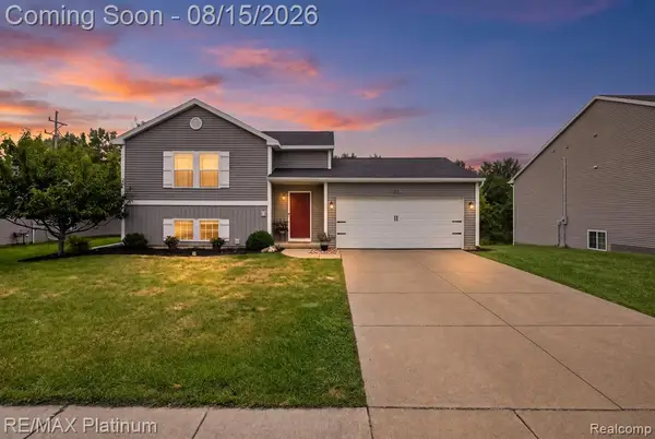 354 Saddlebrook, Linden, MI 48451