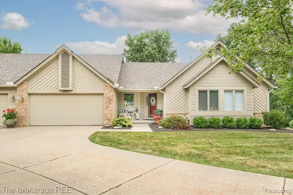 8101 Sawgrass, Grand Blanc, MI 48439