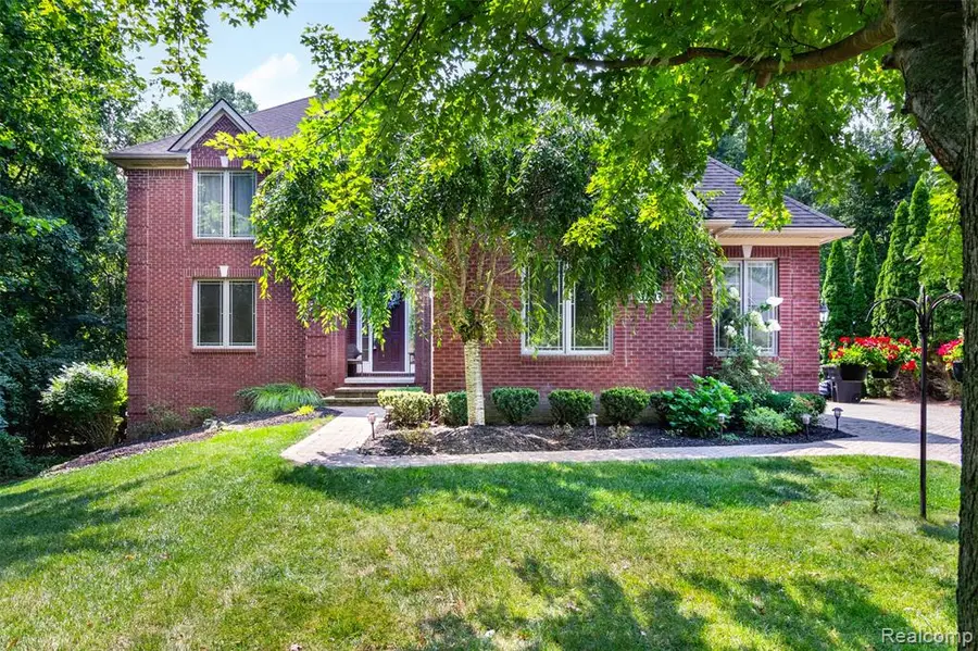 32393 Maria, Livonia, MI 48152 - #2