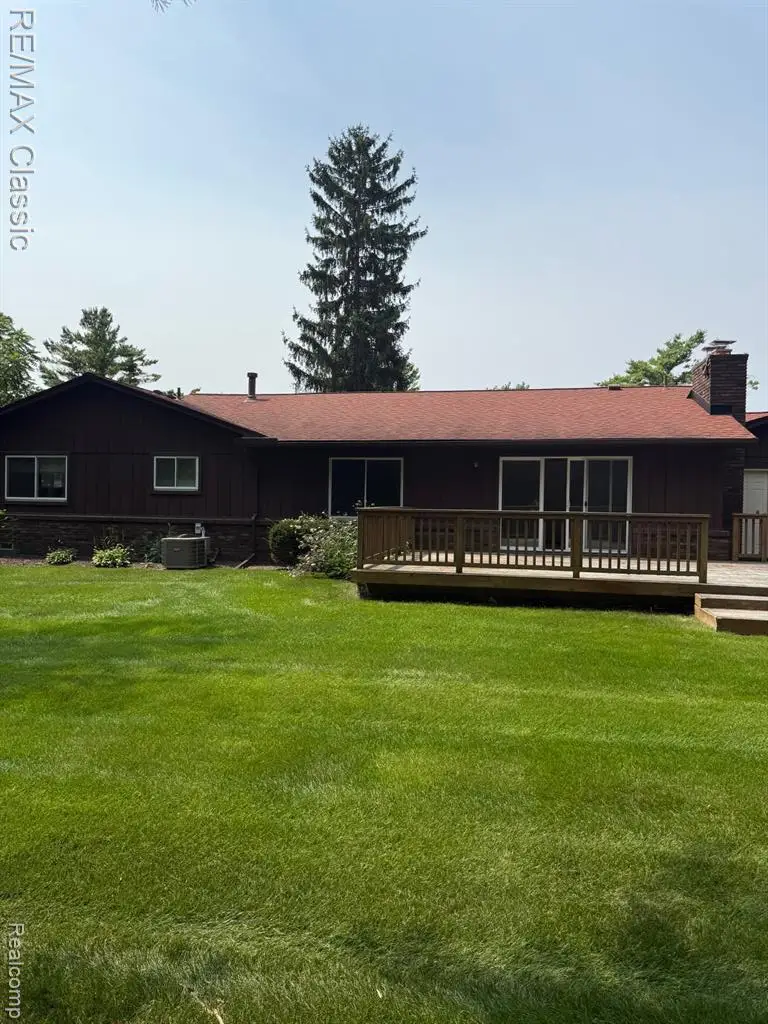 5050 Winewood, Commerce Township, MI 48382 - #3