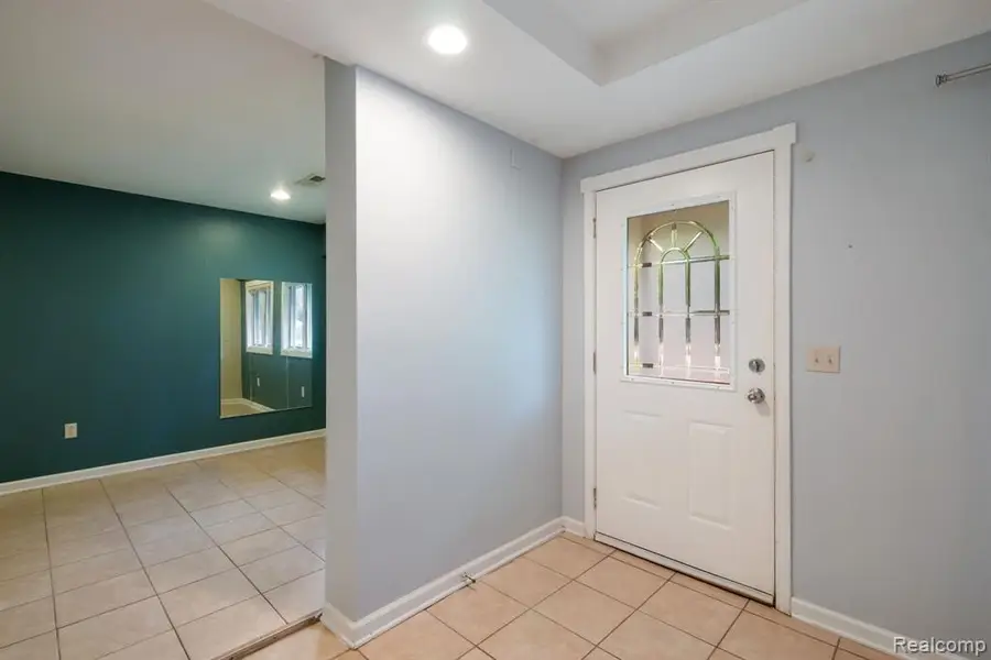 2495 Walce, West Bloomfield, MI 48324 - #2