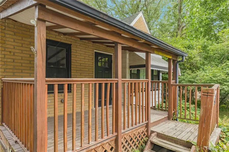 21328 Waldron, Farmington Hills, MI 48336 - #3