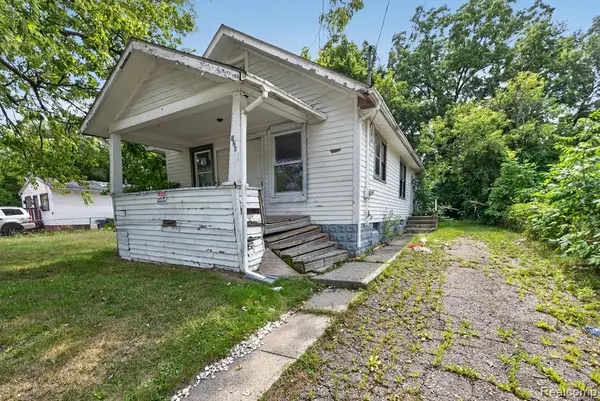 126 E Gracelawn, Flint, MI 48505