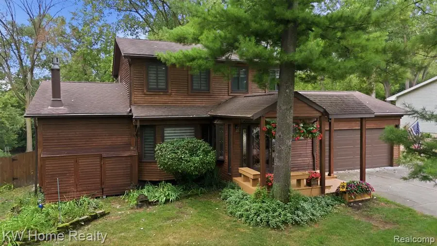21435 Gill, Farmington Hills, MI 48335 - #2