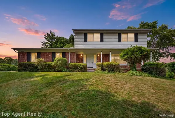 6084 Deguise, Rochester Hills, MI 48306
