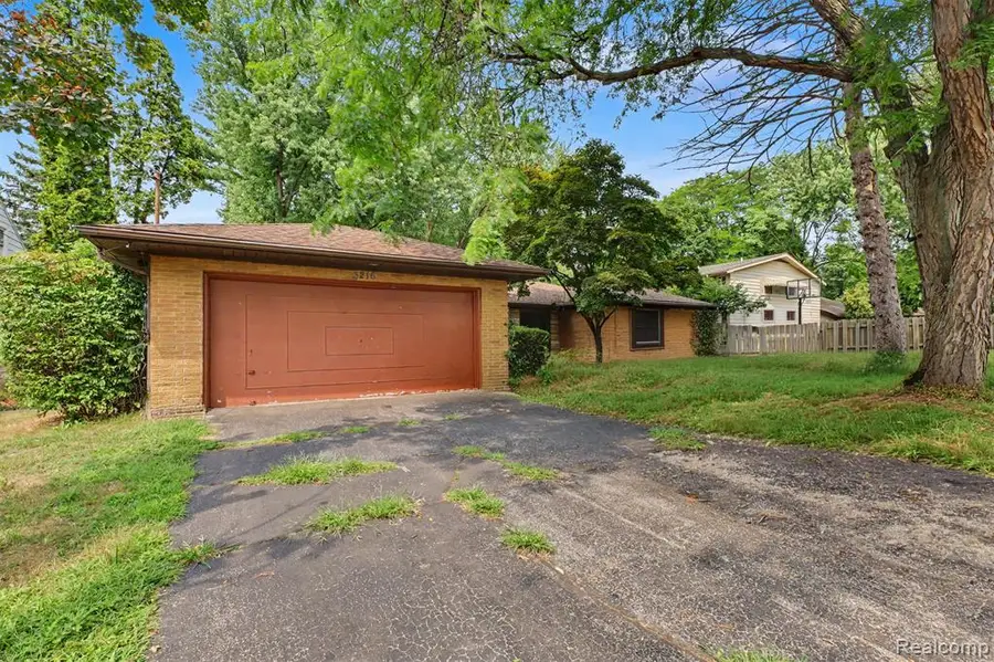 3216 Circle, Flint, MI 48507 - #3