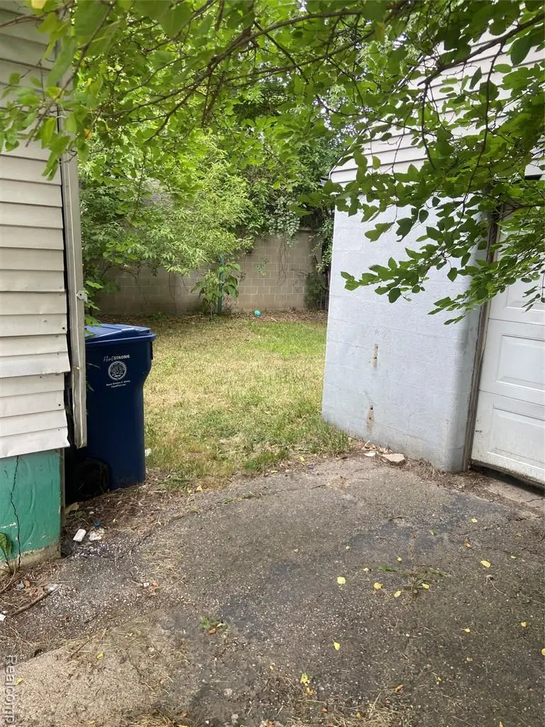 622 W Atherton, Flint, MI 48507 - #3
