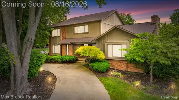3846 Spanish Oaks, West Bloomfield, MI 48323
