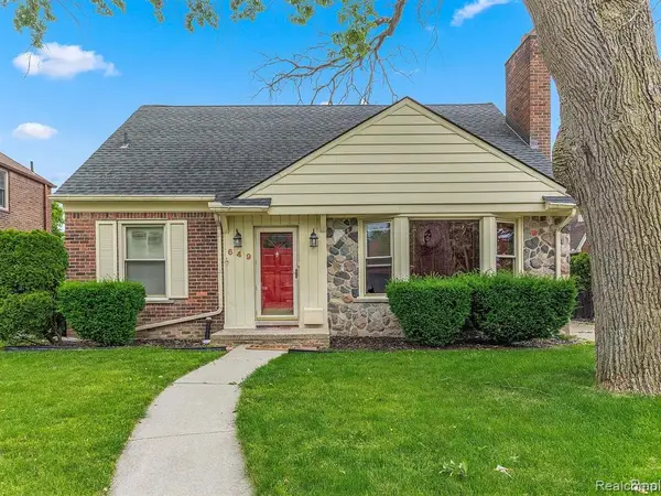 649 Meridan, Dearborn, MI 48124