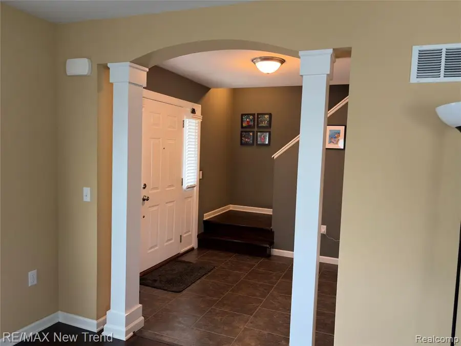 1461 Scotland Yard, Walled Lake, MI 48390 - #3
