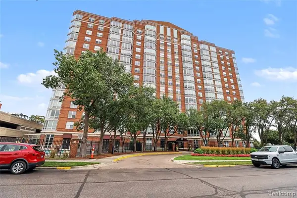 250 E Harbortown #1104, Detroit, MI 48207