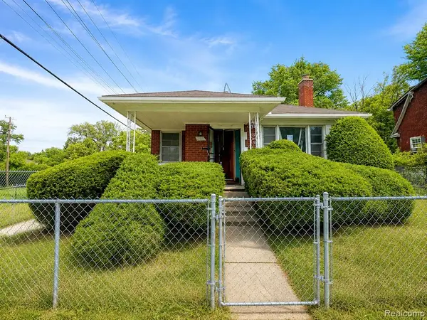 11882 Findlay, Detroit, MI 48205