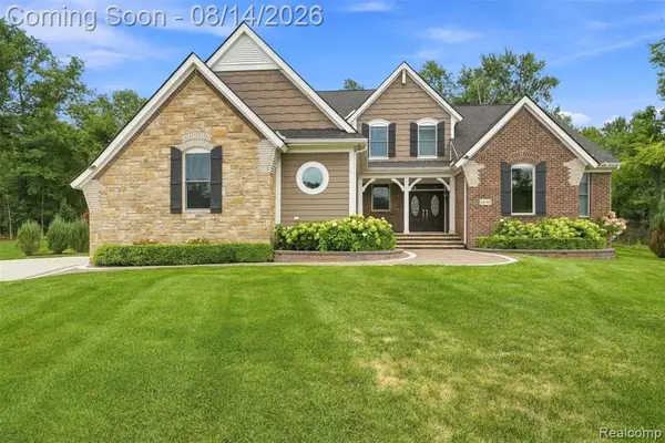 34145 Oak Forest, Farmington Hills, MI 48331