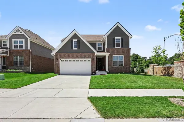 4991 Knollwood, Troy, MI 48085