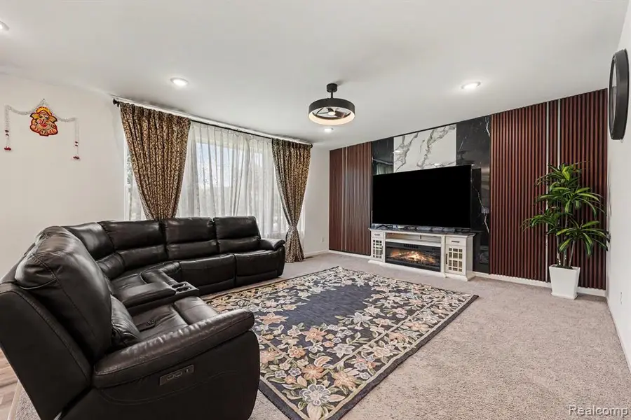 4991 Knollwood, Troy, MI 48085 - #3