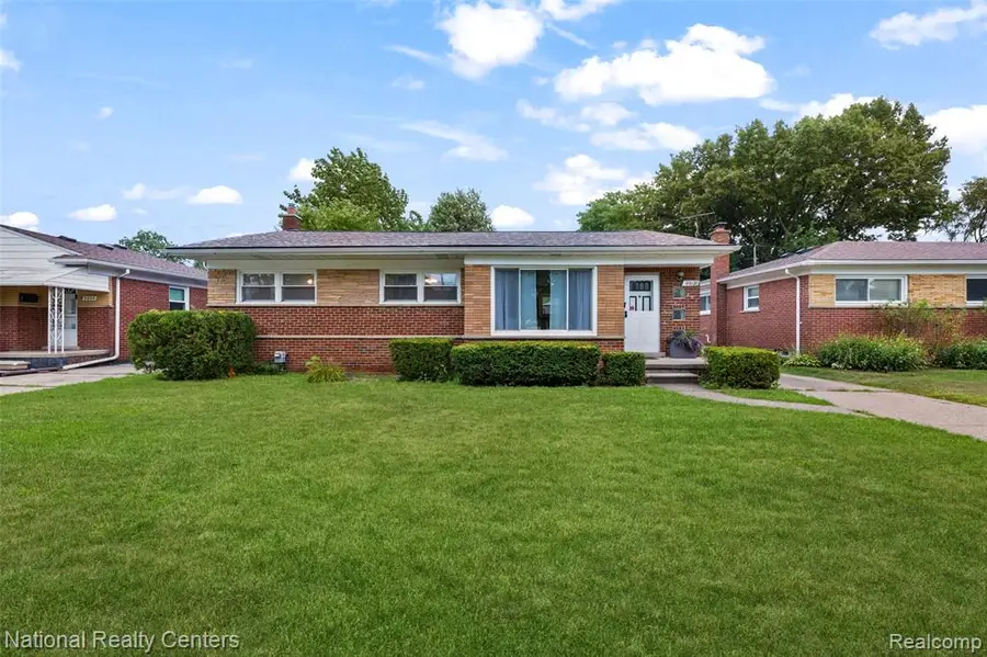 9012 Denne, Livonia, MI 48150 - #2