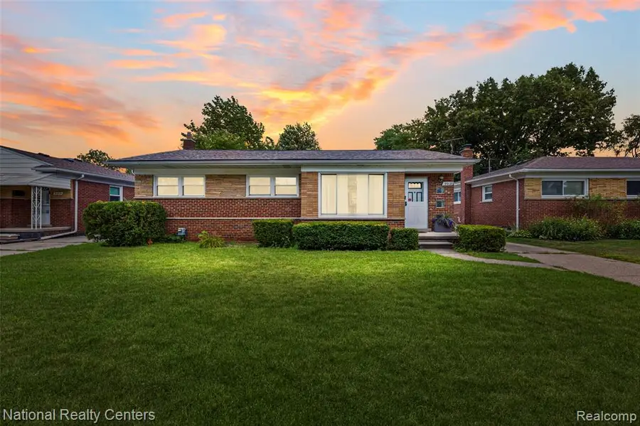9012 Denne, Livonia, MI 48150 - #3