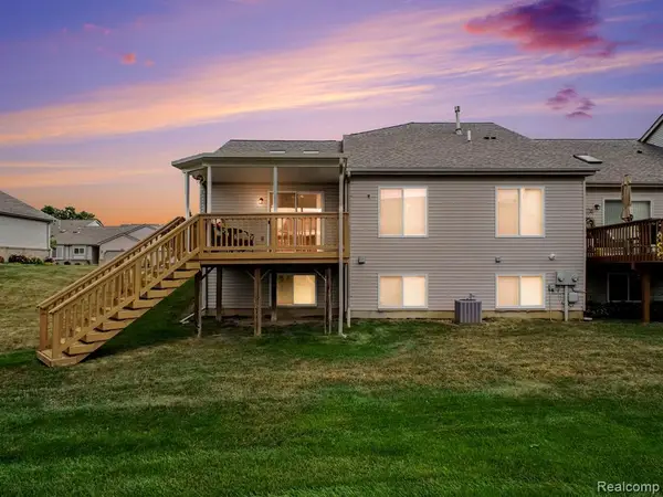 42010 Williams, Grand Blanc, MI 48439