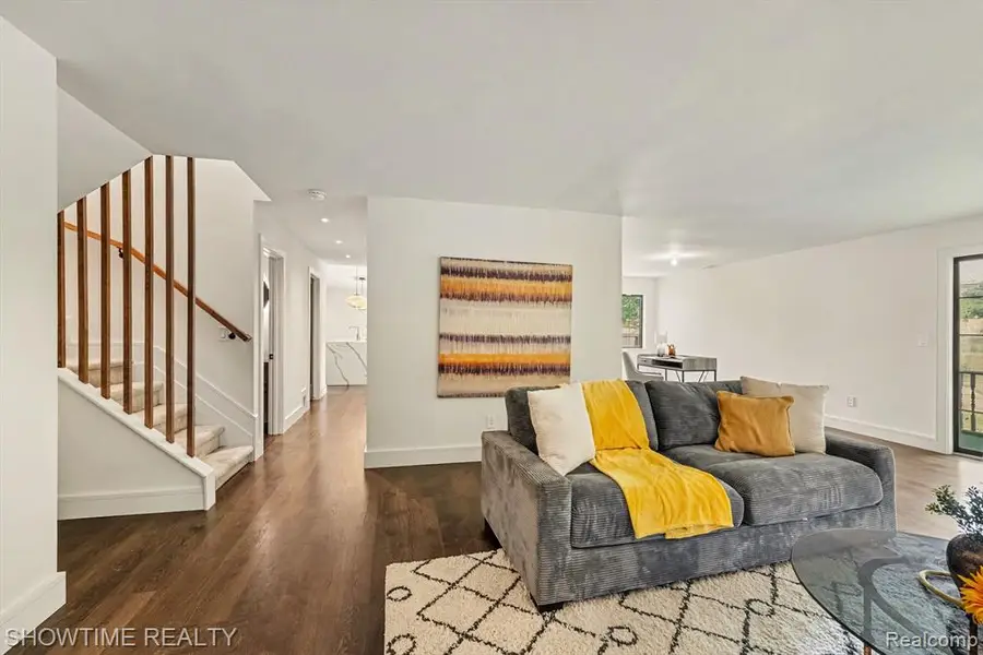 42160 Woodward #39, Bloomfield Hills, MI 48304 - #3