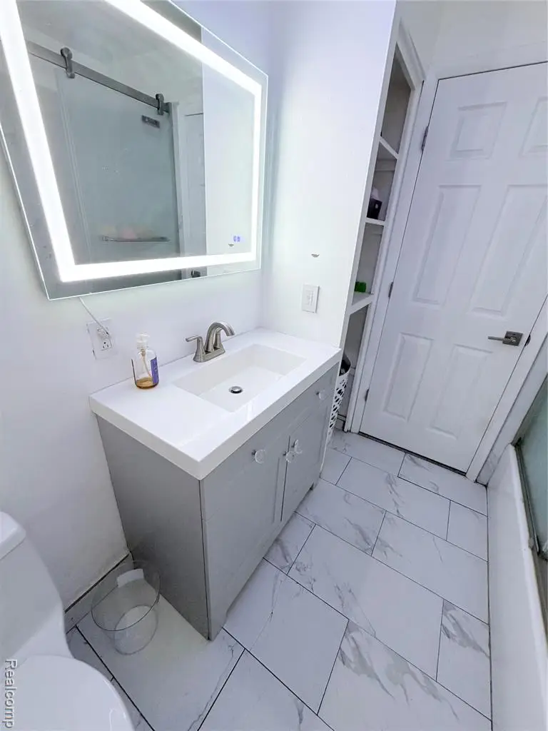 1414 N Vernon, Flint, MI 48506 - #3