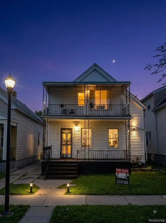 2282 Evaline, Hamtramck, MI 48212