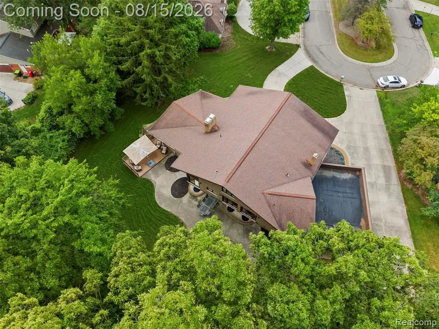 4994 Lake Bluff Road, West Bloomfield, MI 48323 - #3