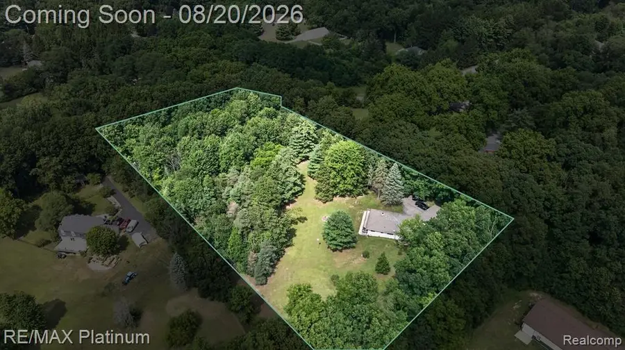 2456 Chilson, Howell, MI 48843 - #2