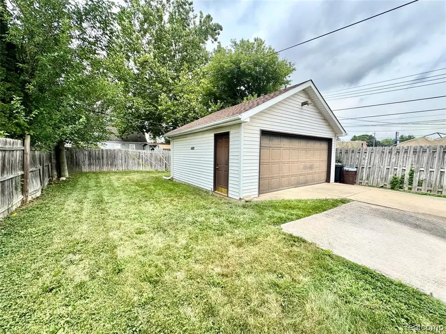 1930 Leblanc, Lincoln Park, MI 48146 - #2