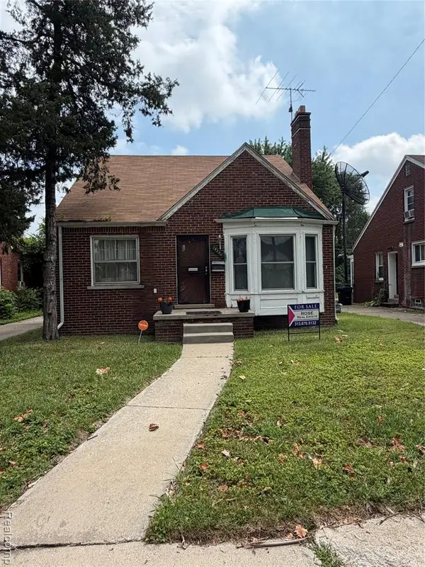 18260 Strathmoor, Detroit, MI 48235
