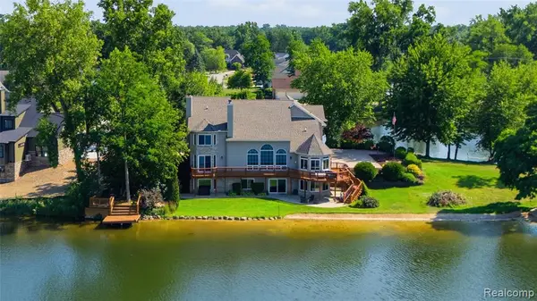 9669 Steephollow, White Lake, MI 48386