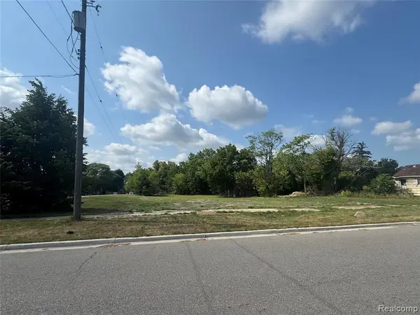 3037 Flushing, Flint, MI 48504