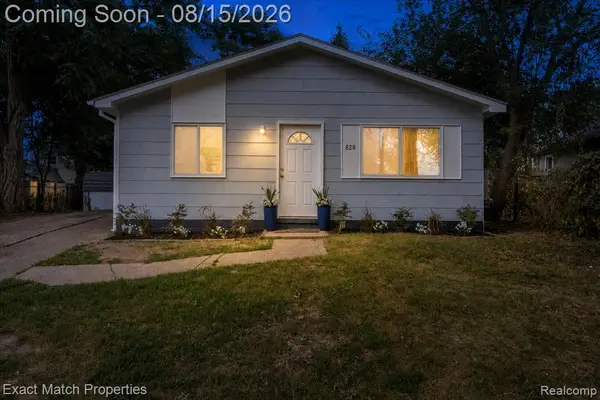 828 Sarasota, Pontiac, MI 48340