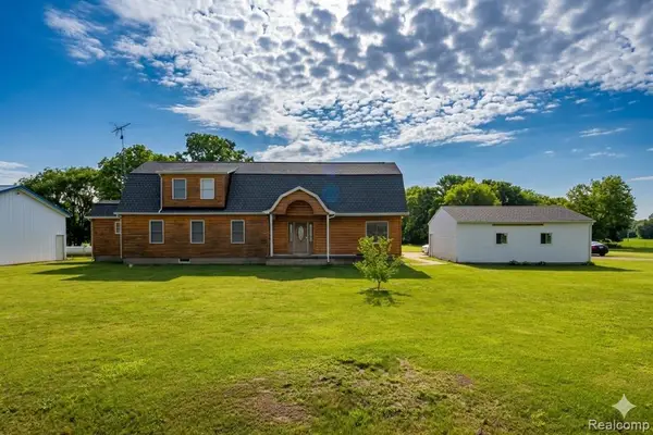 2568 Valentine, Lapeer, MI 48446