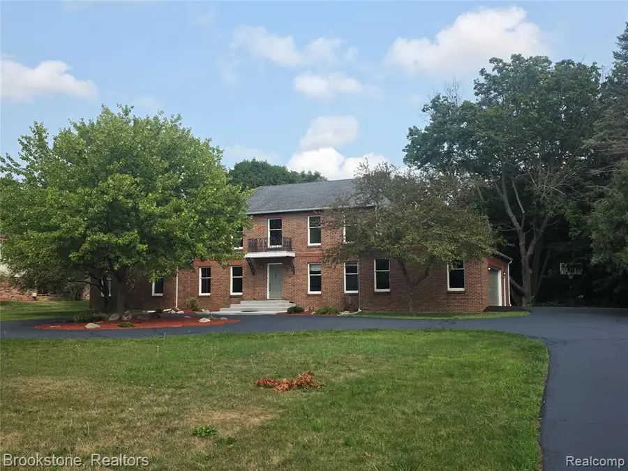 1210 Springborrow, Flint, MI 48532 - #2