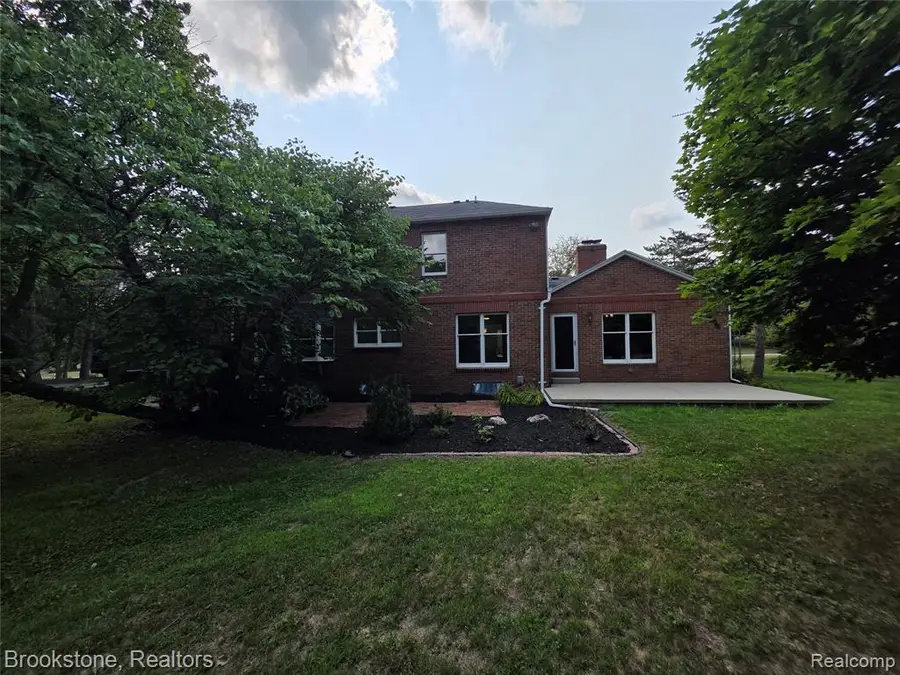 1210 Springborrow, Flint, MI 48532 - #3