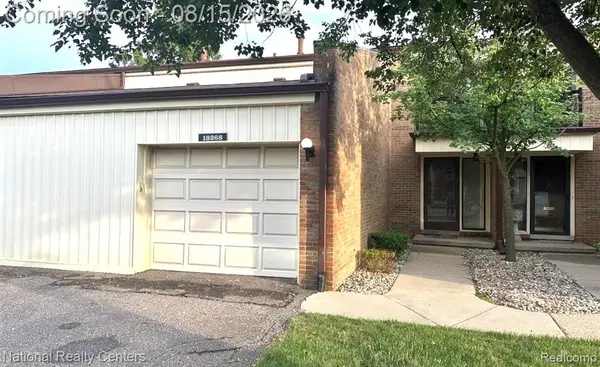 18268 University Park, Livonia, MI 