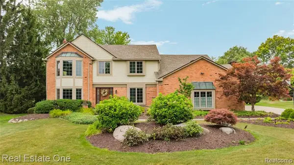 37125 Fox, Farmington Hills, MI 48331