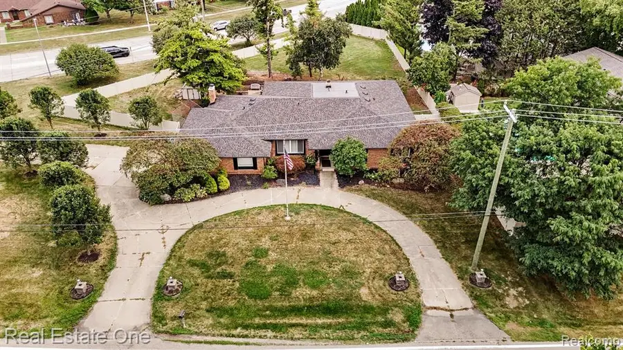 11584 Chicago, Warren, MI 48093 - #3