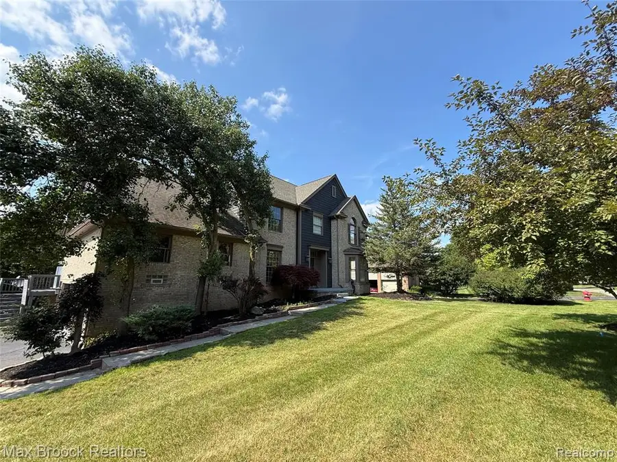 3382 Long Meadow, West Bloomfield, MI 48324 - #2