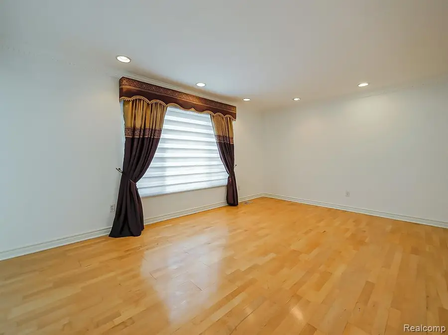 6240 Wynford, West Bloomfield, MI 48322 - #2