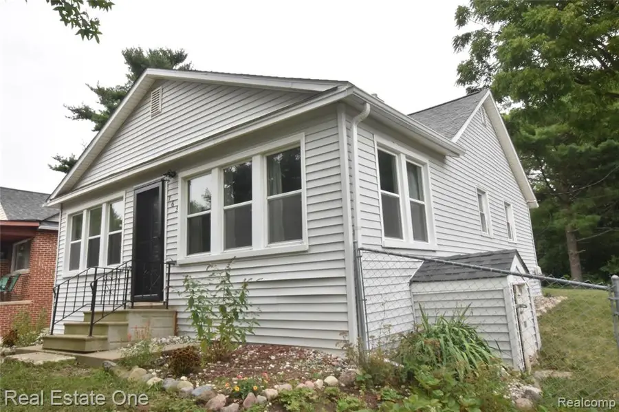 763 S Winding, Waterford, MI 48328 - #2