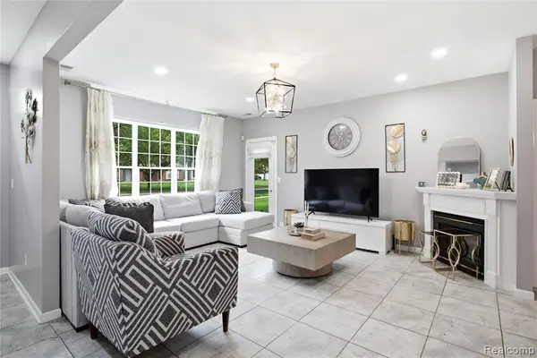13169 Canopy, Sterling Heights, MI 48313