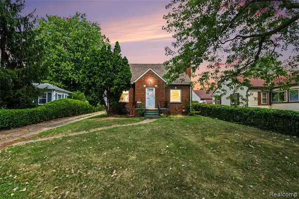 1129 E Bristol, Burton, MI 48529