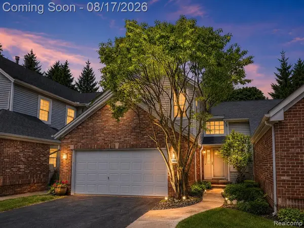 1168 Fairways, Troy, MI 48085