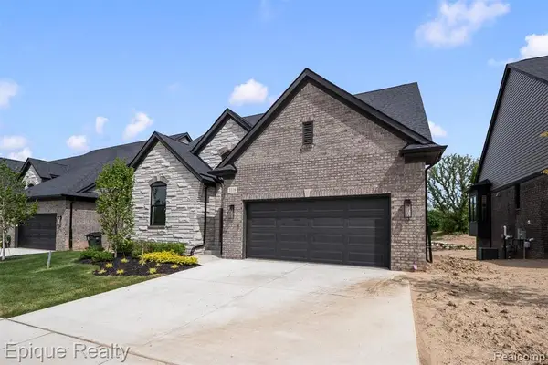 3316 Cornerstone #3, Lake Orion, MI 48360
