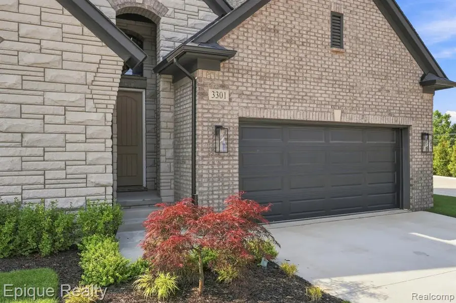 3301 Cornerstone #73, Lake Orion, MI 48360 - #2
