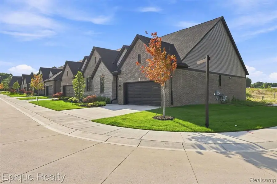 3301 Cornerstone #73, Lake Orion, MI 48360 - #3